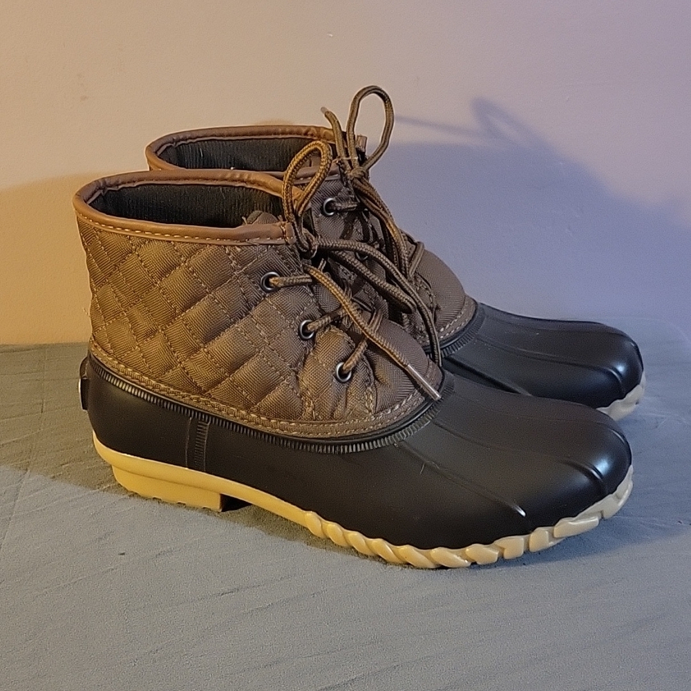 ST John's Bay - Women's Brown Boots, Size 8 - Picture 2 of 5